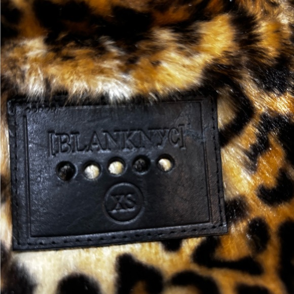 Blank NYC Faux Fur Moto Leopard Print Jacket Belted Size XS bomber style - Picture 6 of 13